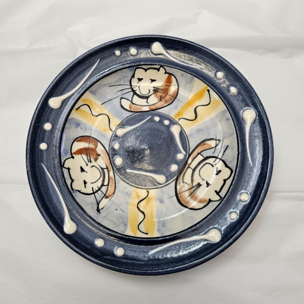 Adorable signed pottery, cat plate.
